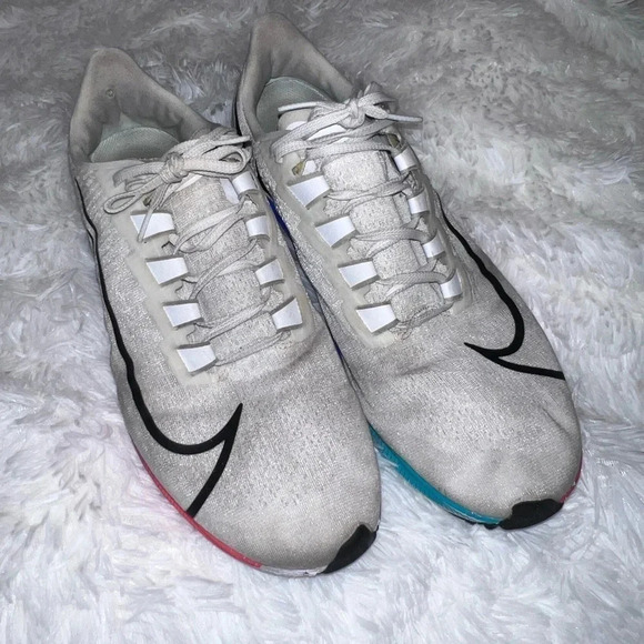 Nike Mens size 13 Zoom Pegasus Running Shoe White with Colorful Detailing - Picture 2 of 6